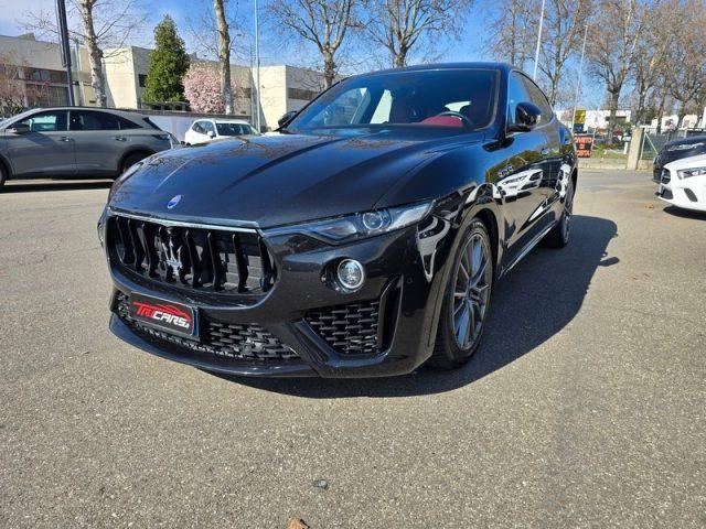 MASERATI Levante V6 Diesel 275 CV AWD Gransport PERMUTE