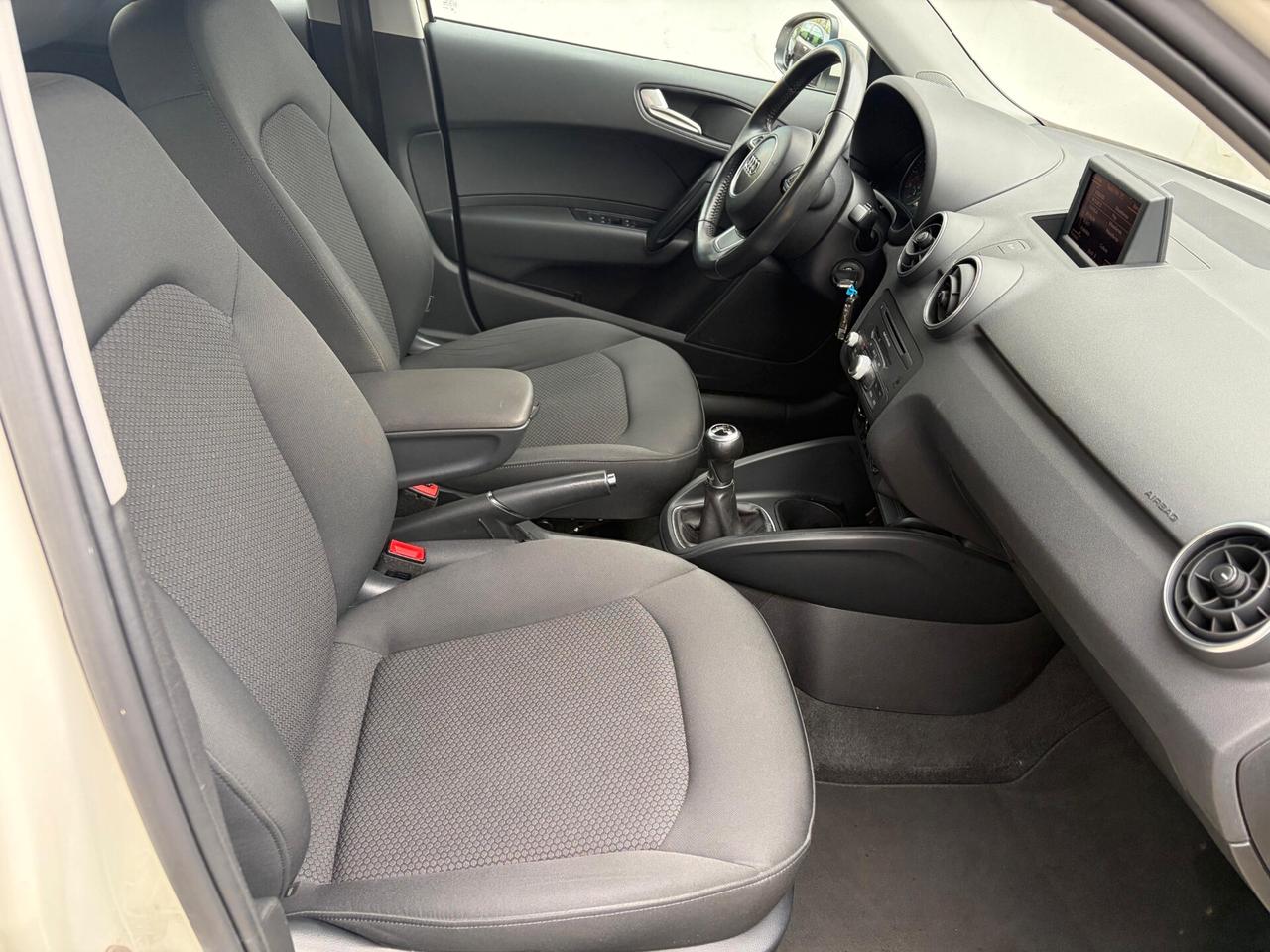 Audi A1 1.2 TFSI Attraction*NEOPATNETATI*EURO5