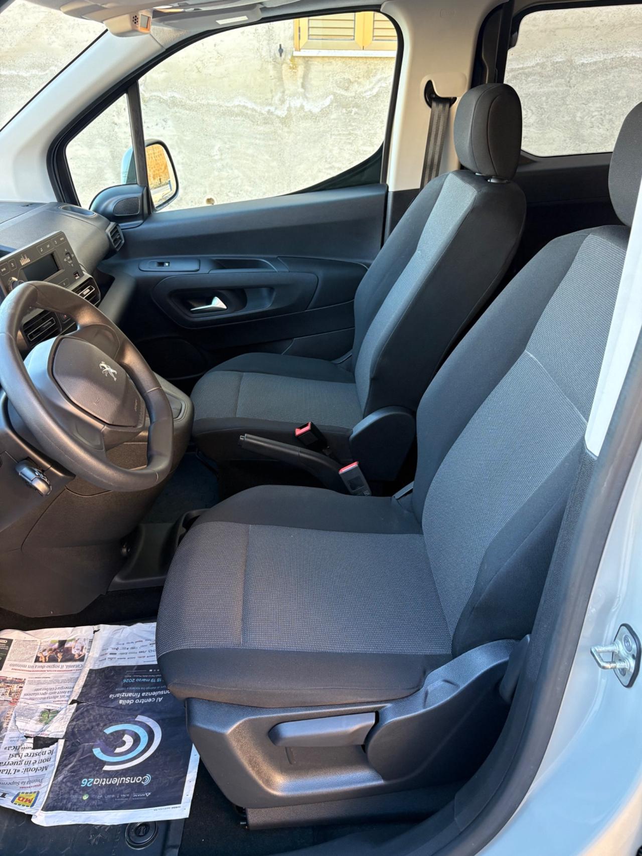 Peugeot Rifter BlueHDi 100 S&S Allure Standard