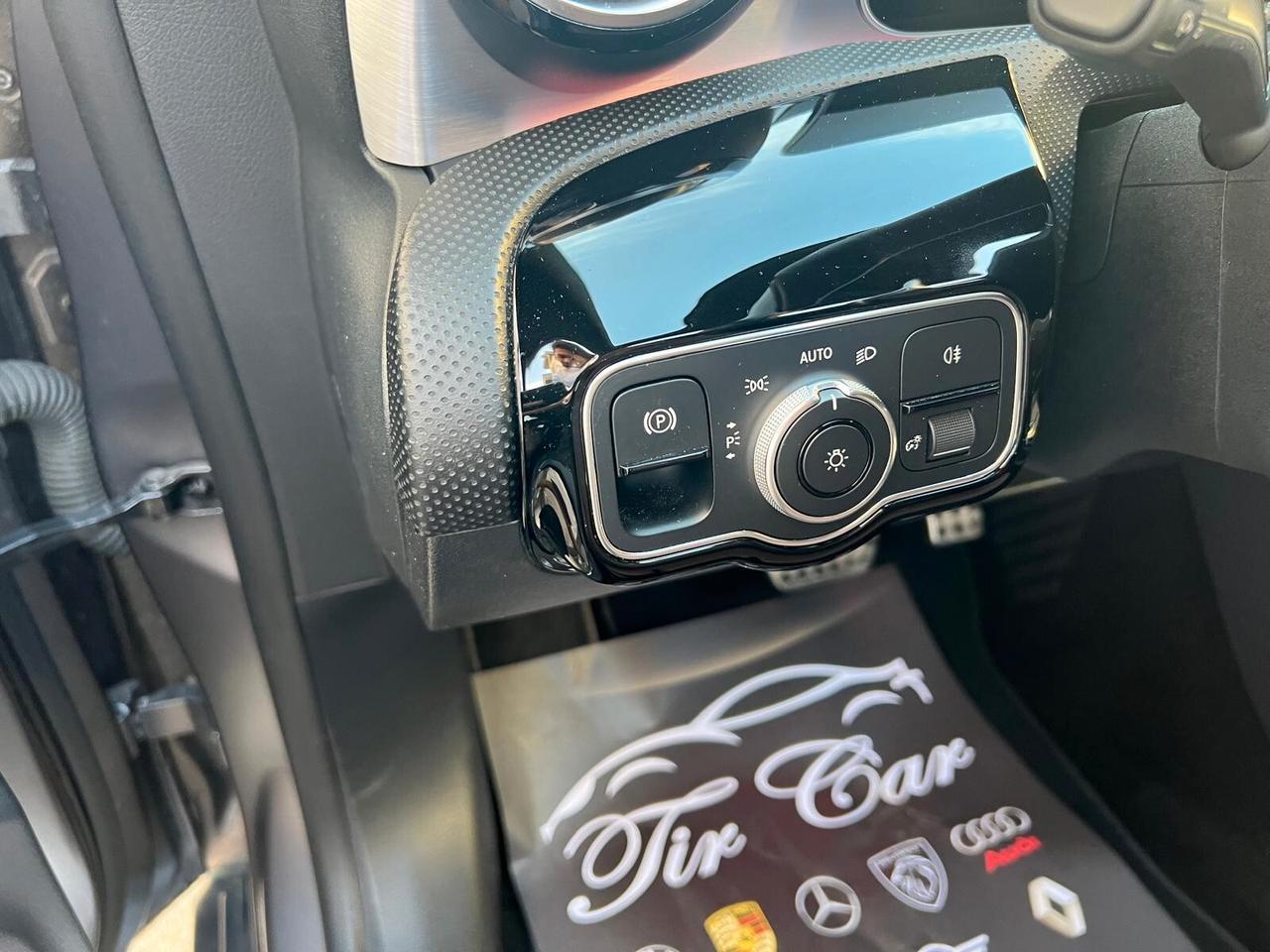 MERCEDES BENZ CLA 200 PREMIUM 1.3 163CV TETTO PELLE NAVI ANNO 2019