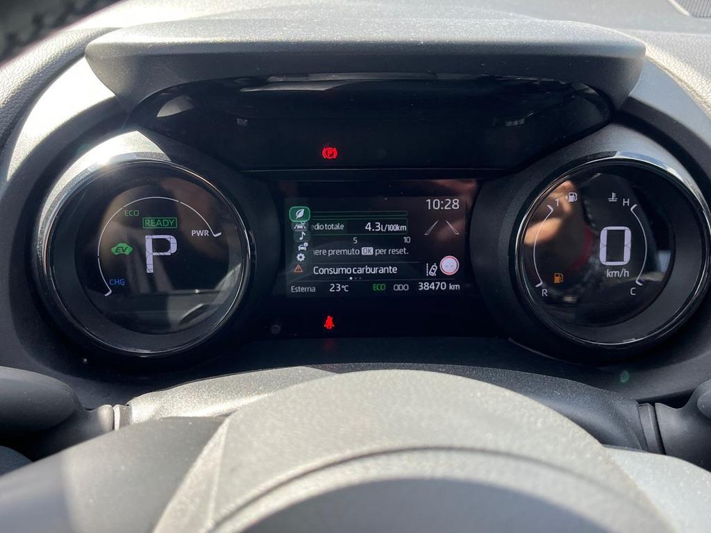 Toyota Yaris 1.5 hybrid Lounge