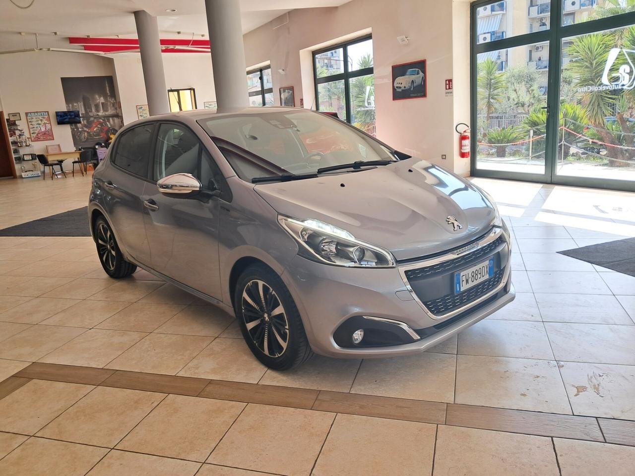 Peugeot 208 PureTech 82 Stop&Start 5 porte Signature