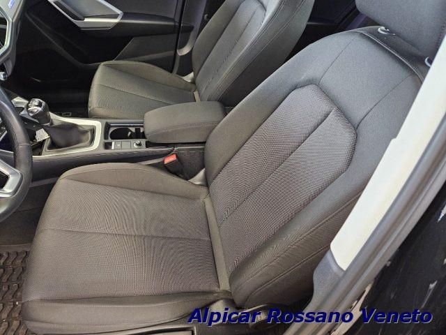 AUDI Q3 35 TDI Business Advanced