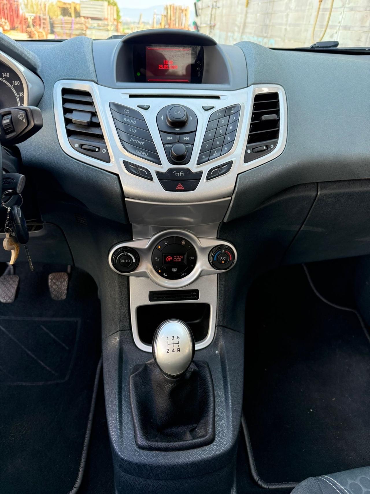 Ford Fiesta Titanium 1.2 benzina Unipro NEOPATENTATI