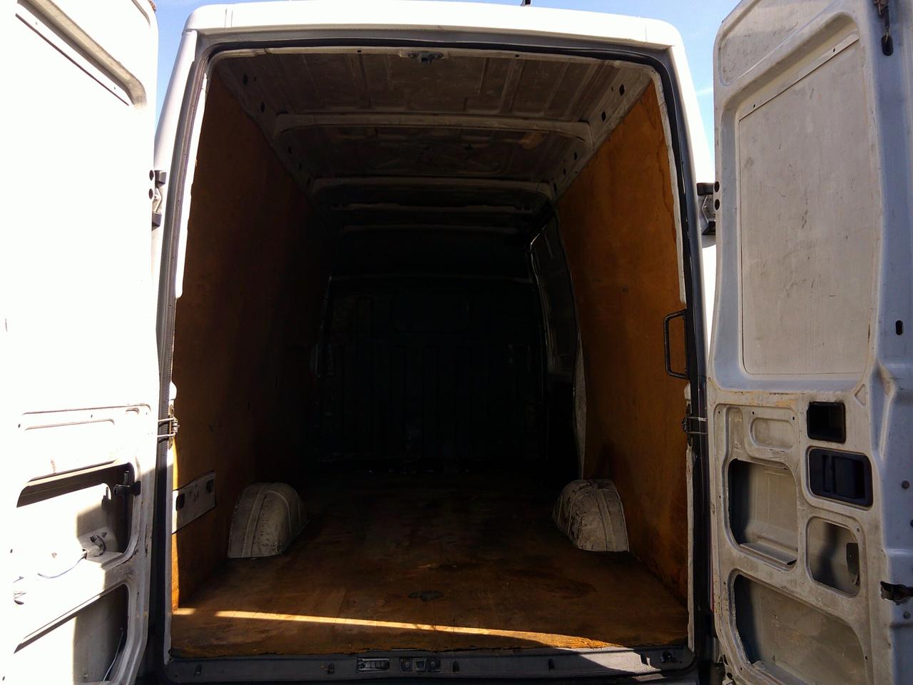 Iveco Daily 2.3 Hpi Cabinato 04