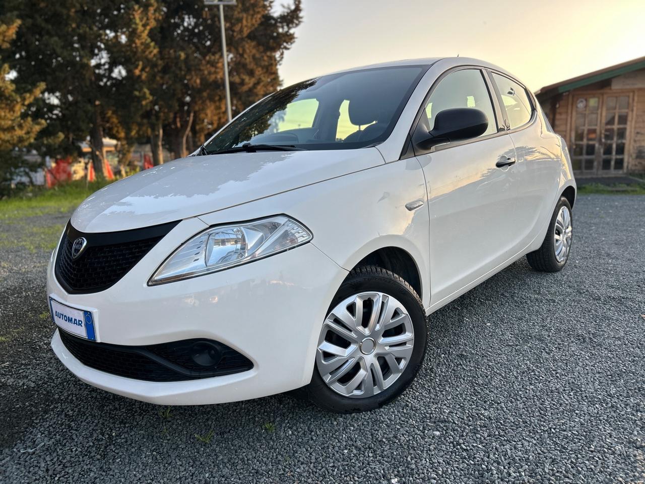 Lancia Ypsilon 1.0 Hybrid*NEOPATENTATI*UNIPRO*