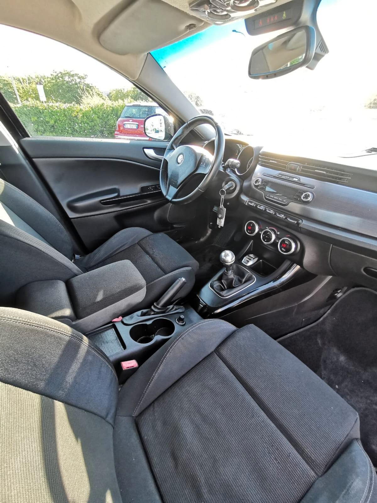 Alfa Romeo Giulietta 1.6 JTDm-2 105 CV Distinctive