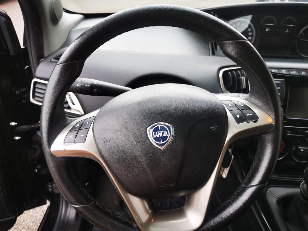 LANCIA Ypsilon 3ª serie Ypsilon 1.2 69 CV 5 po...