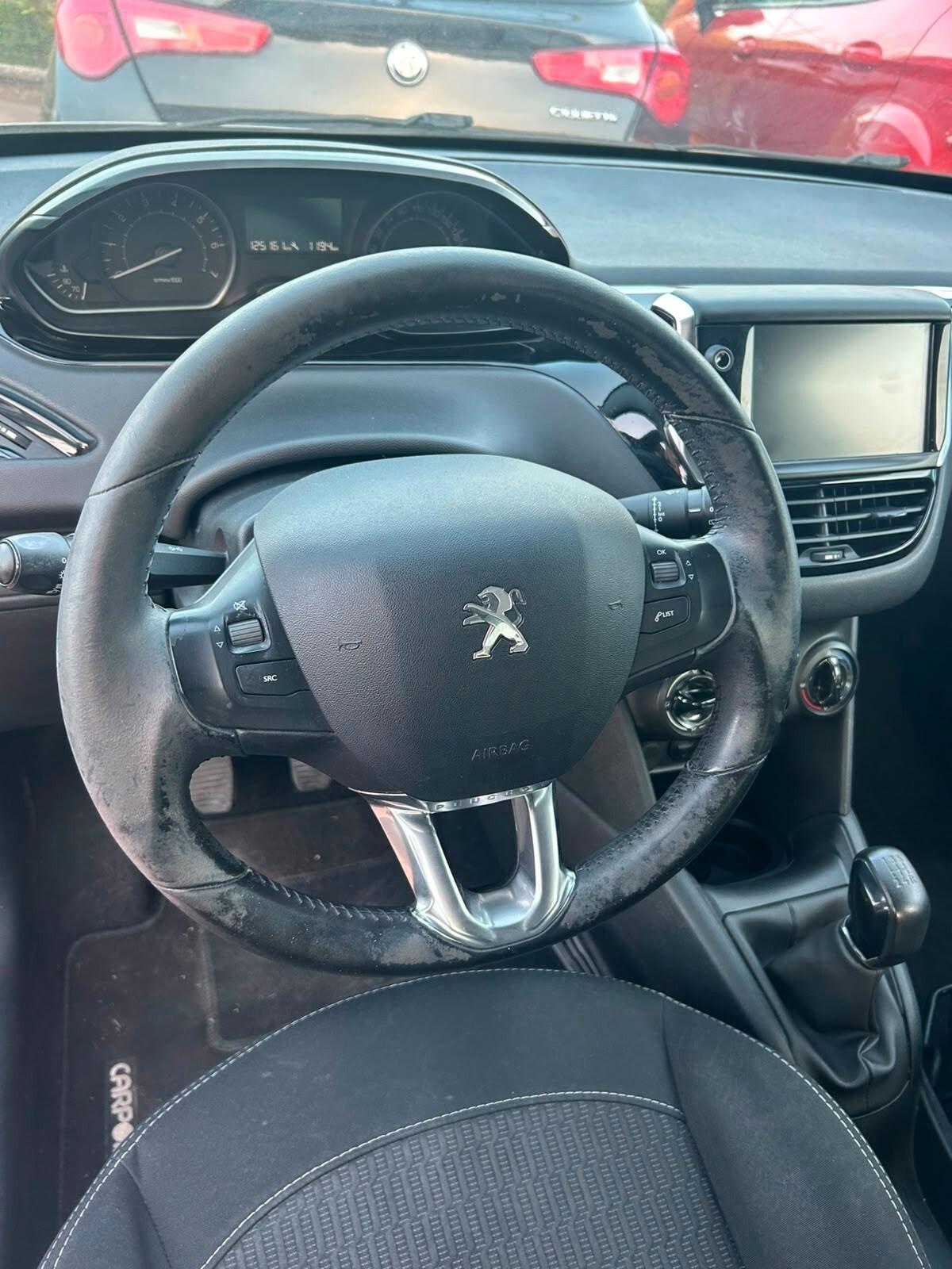 Peugeot 208 PureTech 82 5p. GPL Allure