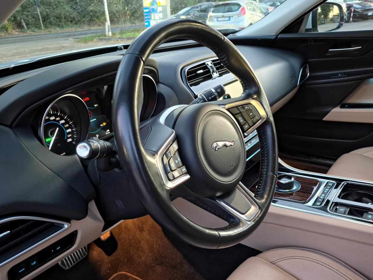 Jaguar XE 2.0 D 180 CV aut. Landmark Edition 2019-E6 Automatico