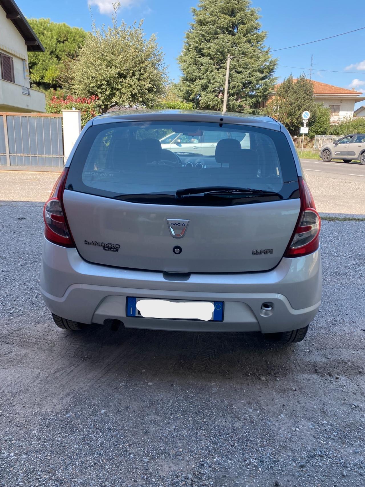 Dacia Sandero 1.4 8V GPL Lauréate OK NEOPATENTATI LEGGI BENE