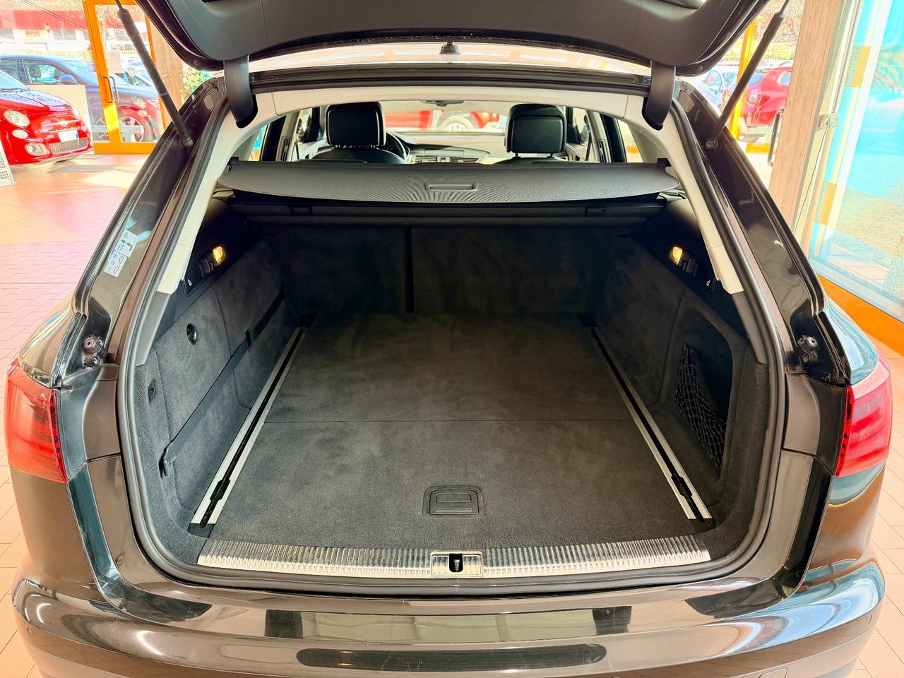 Audi A6 Allroad 3.0 TDI 320cv E6 Gancio Tr