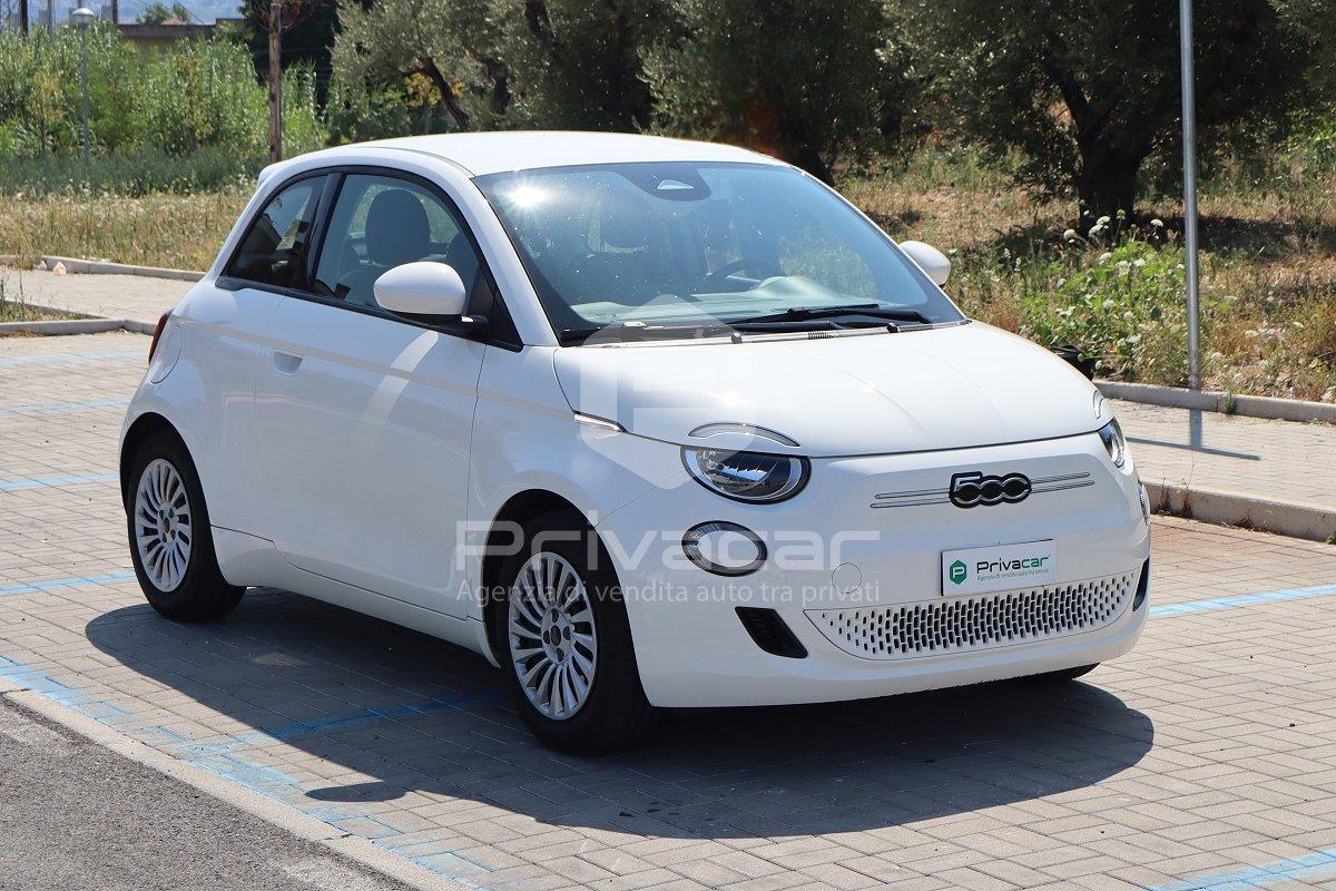FIAT 500e Berlina 42 kWh La Prima