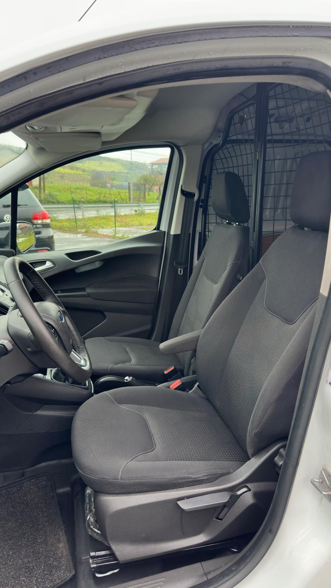 Ford Transit Courier 1.5 TDCi 75CV Van Trend