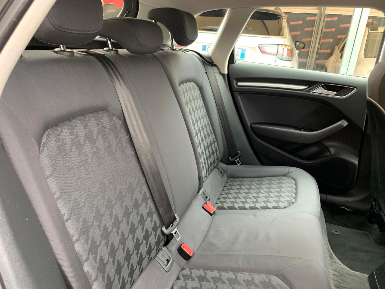 Audi A3 SPB 1.6 TDI clean diesel Ambition