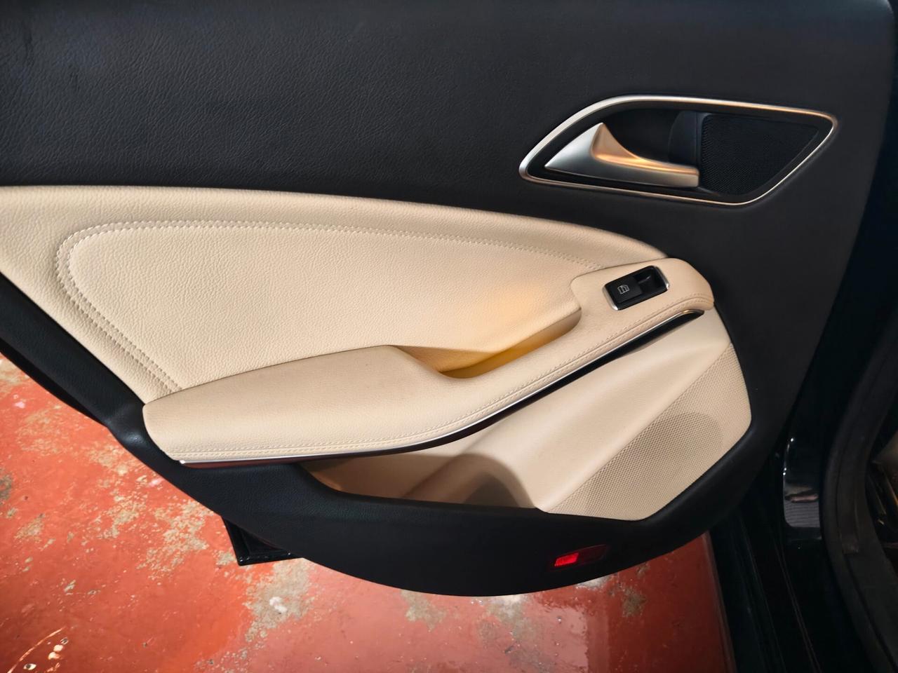 Mercedes-benz CLA 250 PERFETTA FULL OPTIONAL!!!
