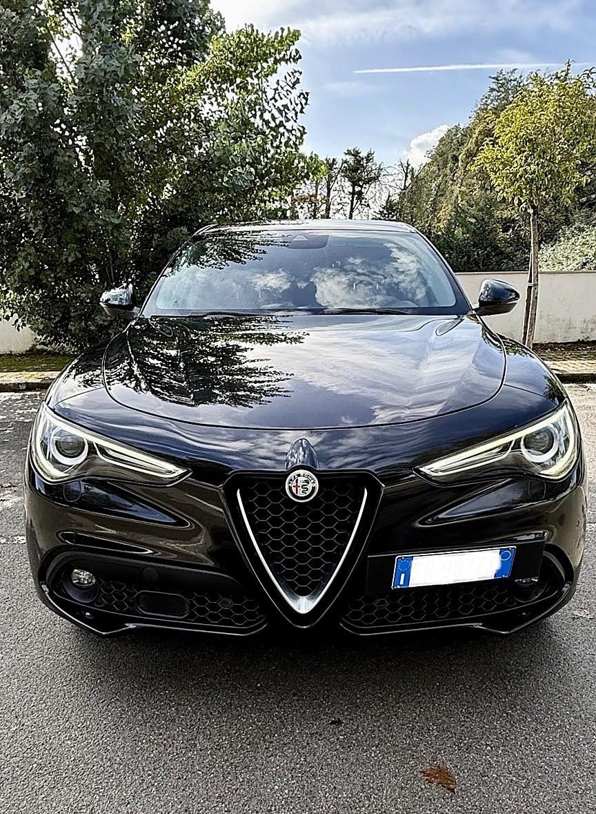 Alfa Romeo Stelvio 2.2 Turbodiesel 210 CV AT8 Q4 Super