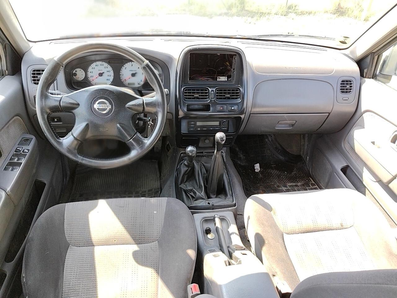 Nissan Navara Double Cab 2.5 td 133cv