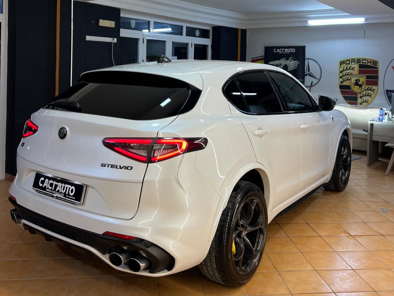 Alfa Romeo Stelvio 2.9 Bi-Turbo V6 510 CV AT8 Quadrifoglio