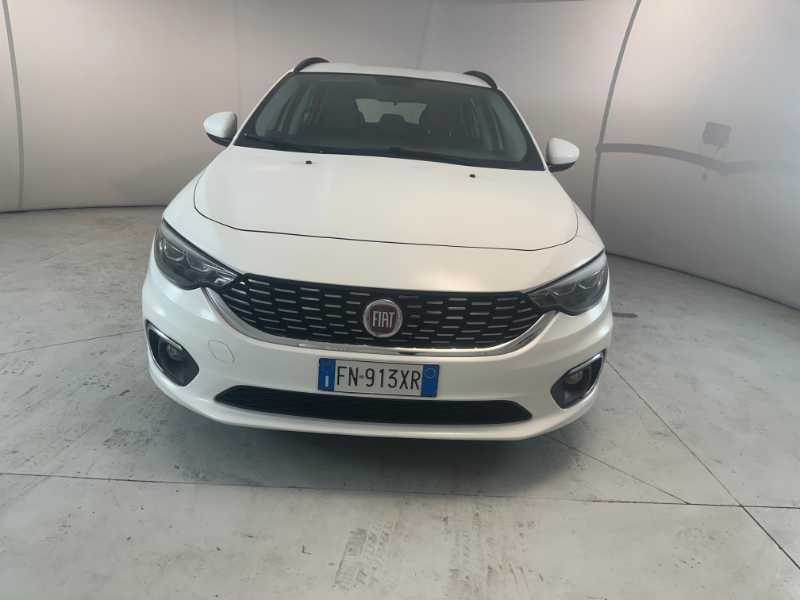 FIAT Tipo (2015-->) - Tipo 1.3 Mjt S&S SW Lounge