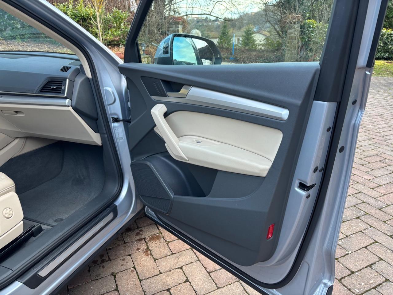 Audi Q5 40 TDI quattro S tronic Business