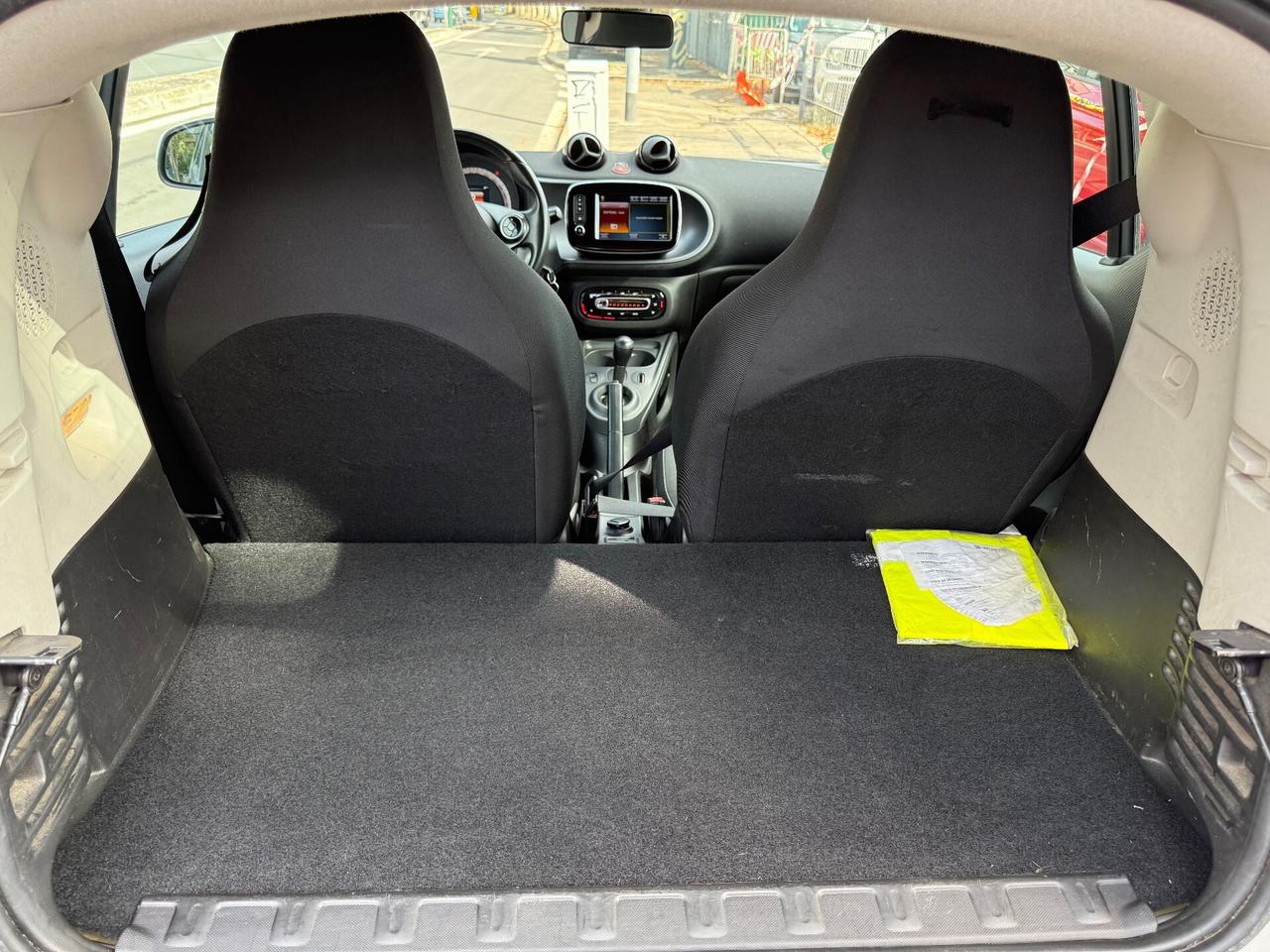 Smart ForTwo 1.0 71cv Coupe Clima cambio Auto Navi