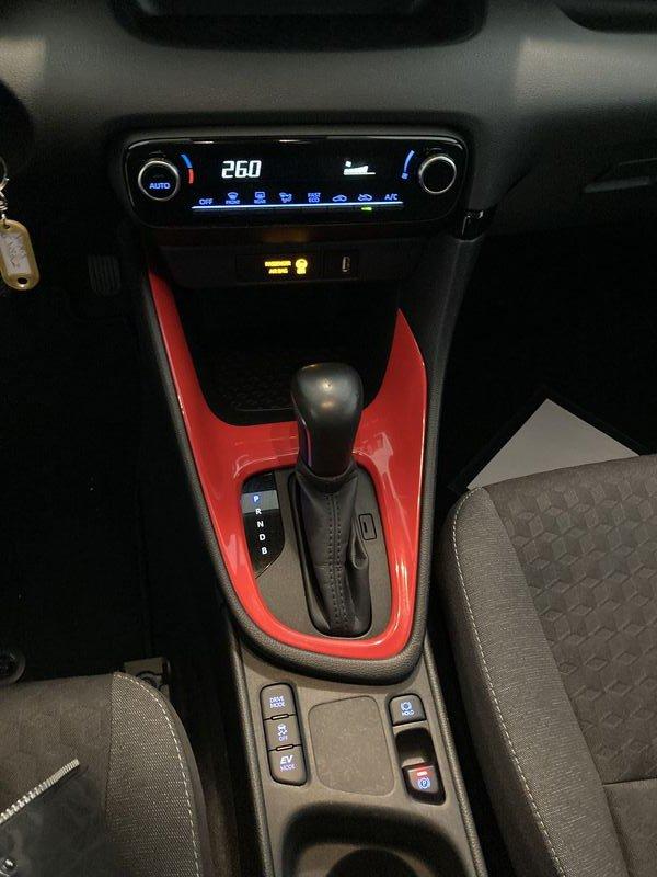 Toyota Yaris Hybrid Trend MY22