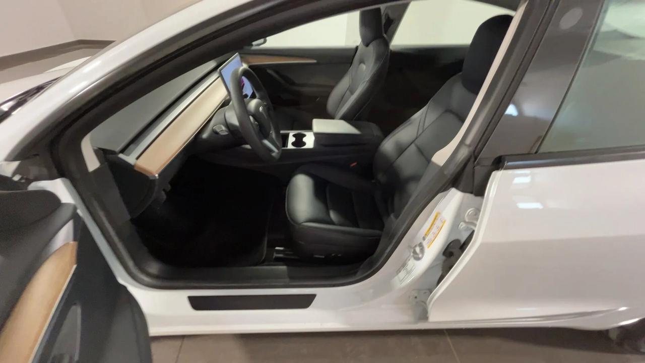 Tesla Model 3 Model 3 RWD