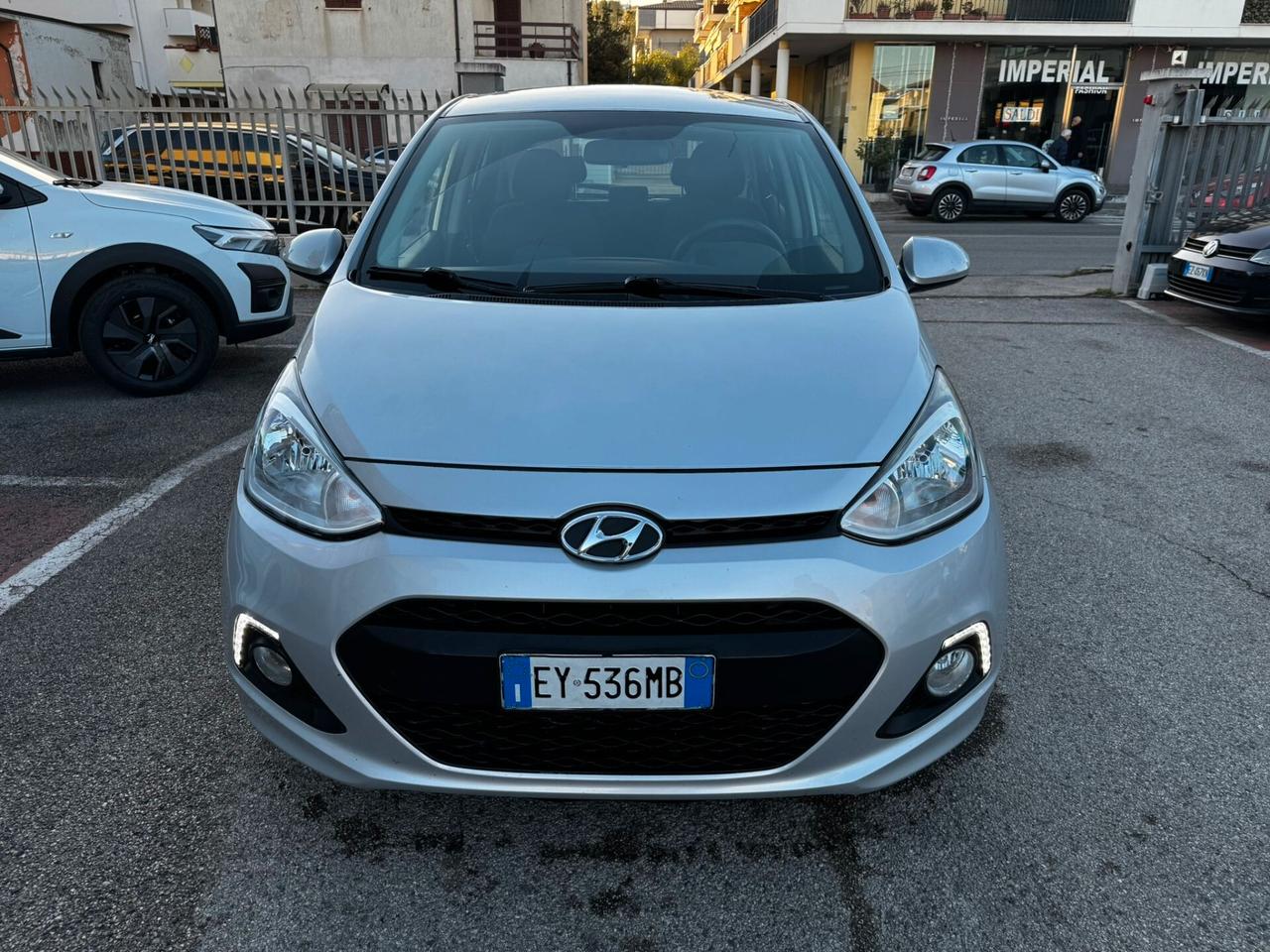 HYUNDAI i10 1,0 GPL 70 CV LOGIN 5P