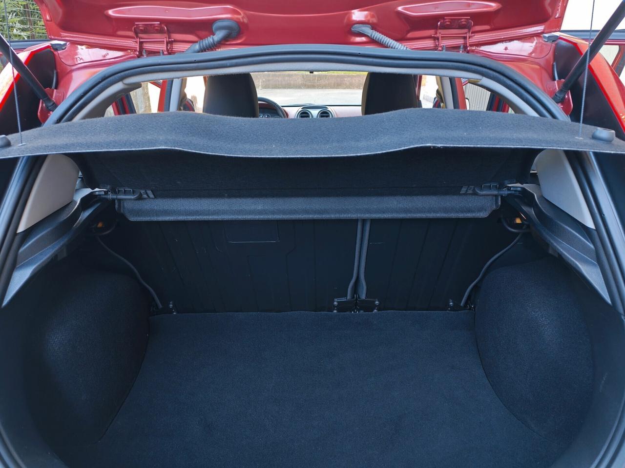 Ford Fiesta 1.2 BENZINA 75cv / 50.000km / Unipro