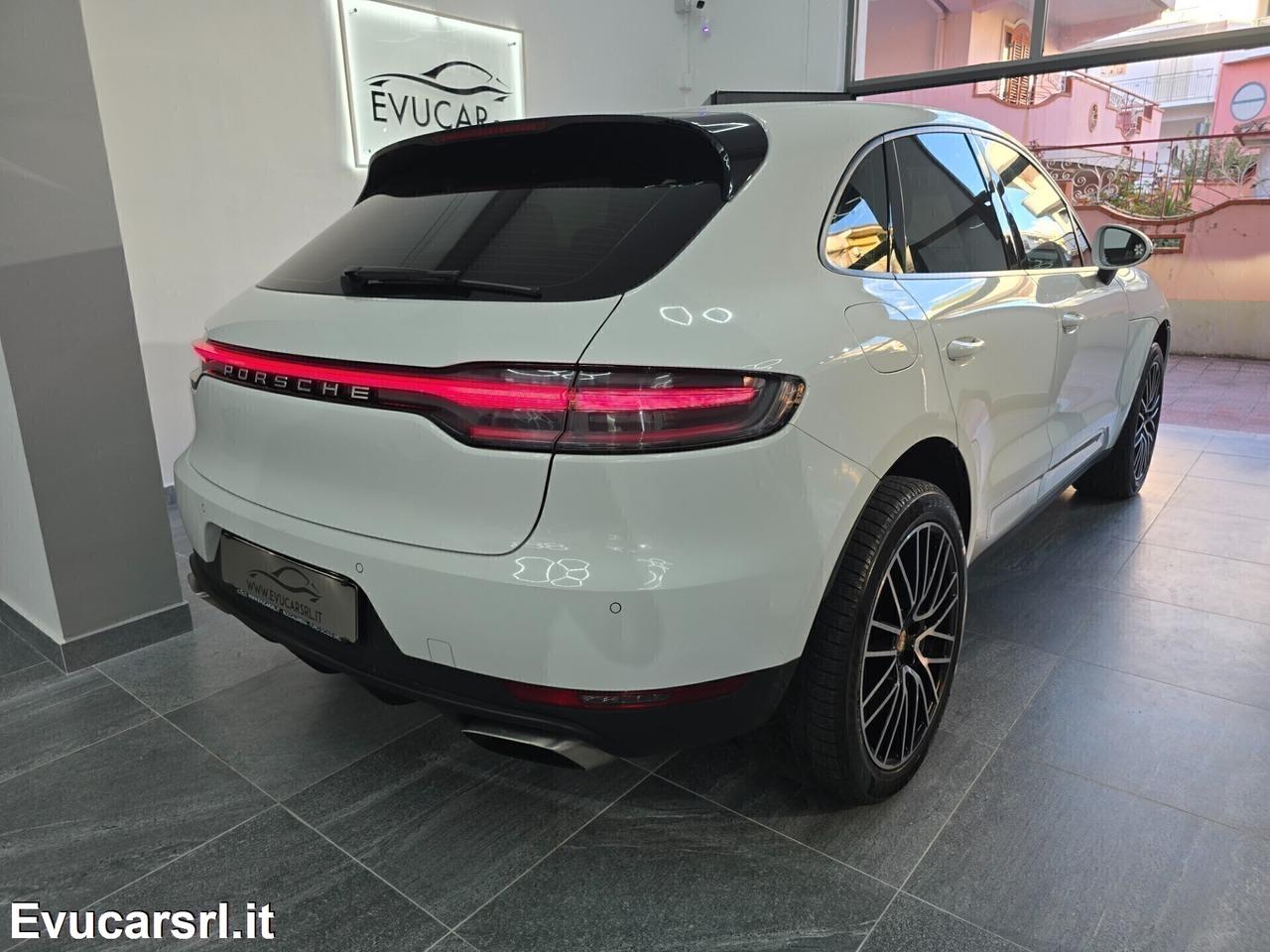 Porsche Macan 2.0 245cv 2020