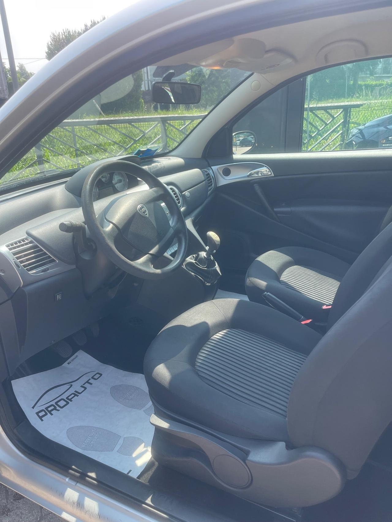 Lancia Ypsilon 1.4 Platino Ecochic GPL