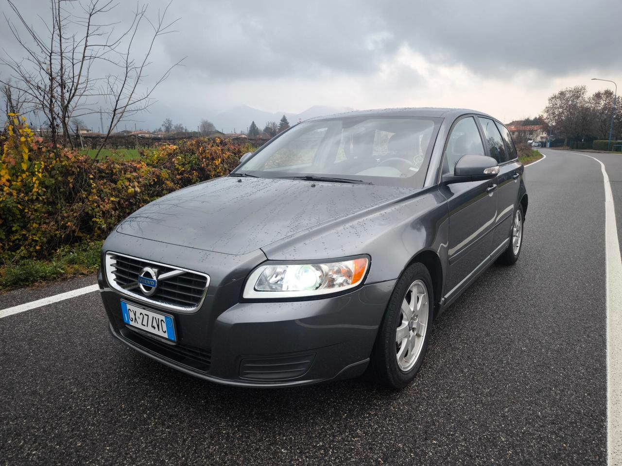 VOLVO V50 SW 1,6 D2 OK NEOPATENTATI