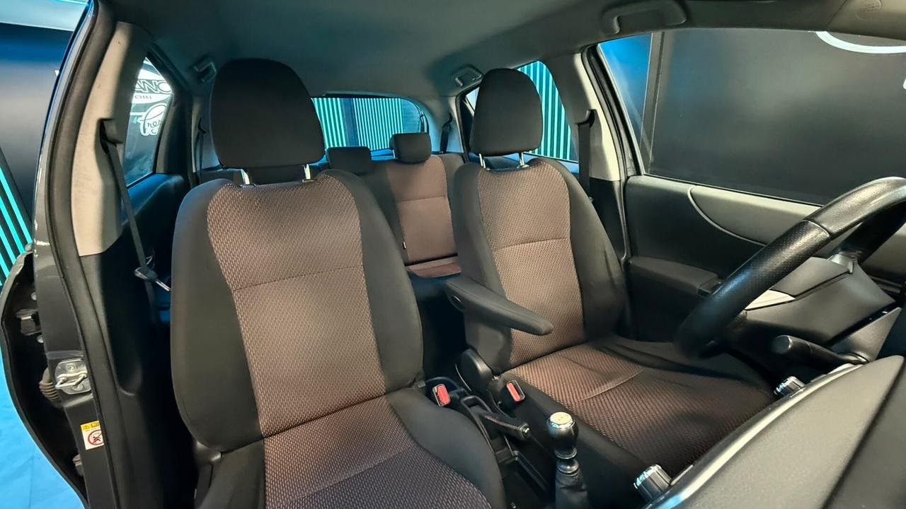 TOYOTA YARIS 1.4 D 5 PORTE LOUNGE 2014