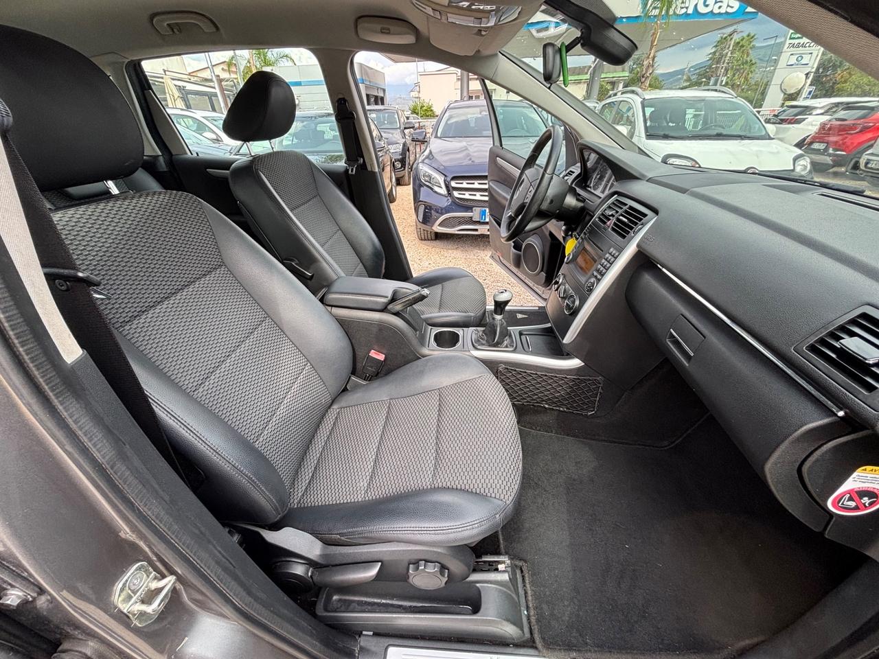 MERCEDES CLASSE B-180 PREMIUM NUOVISSIMO