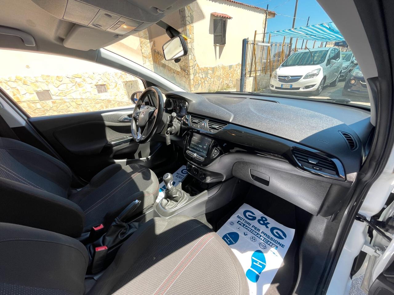 Opel Corsa 1.2 5 porte Black Edition