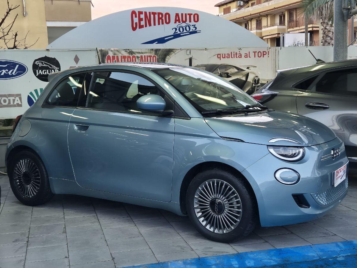 FIAT - 500 E - 500 La Prima Berlina