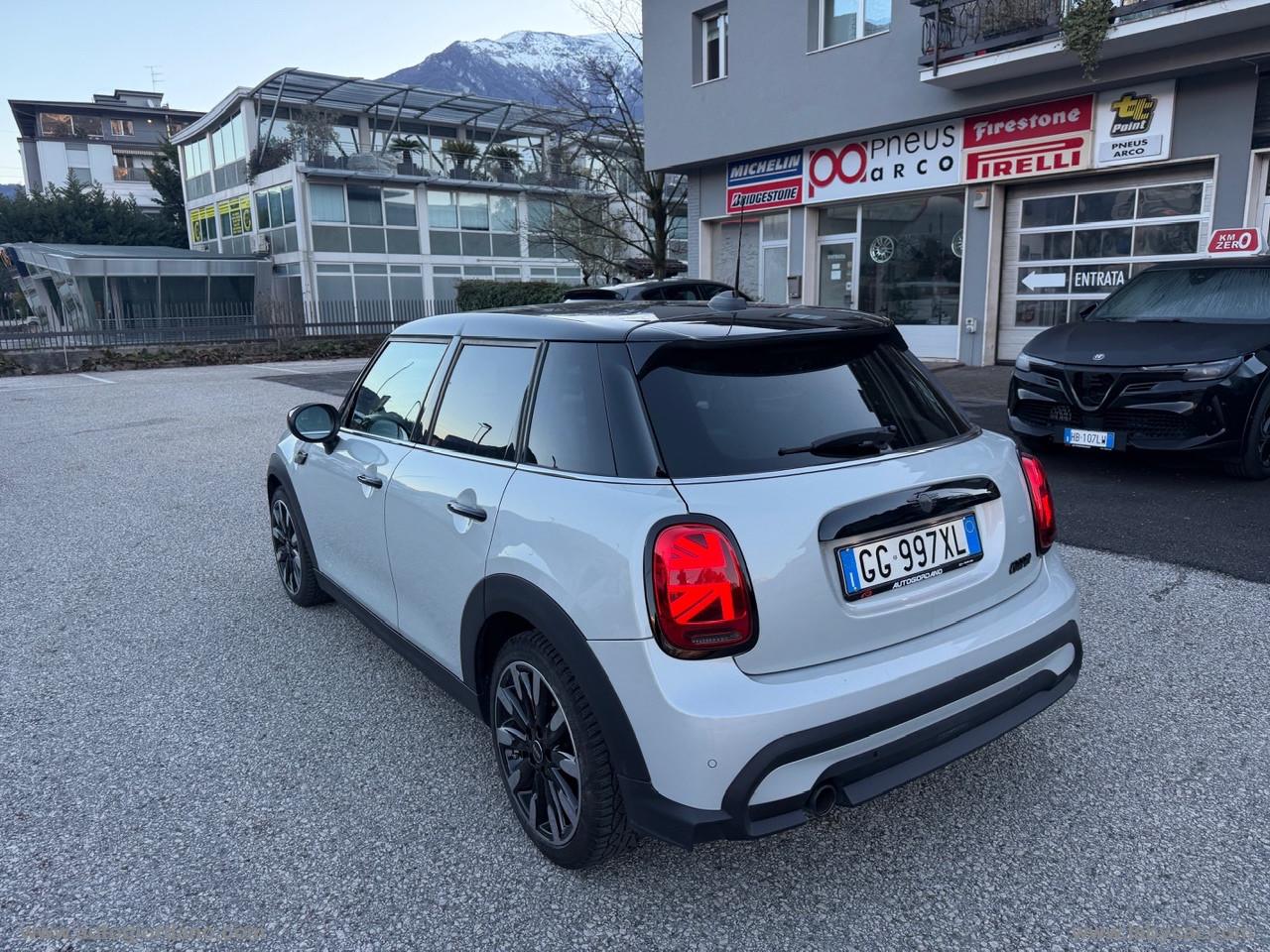 MINI Mini Cooper Classic 5 porte