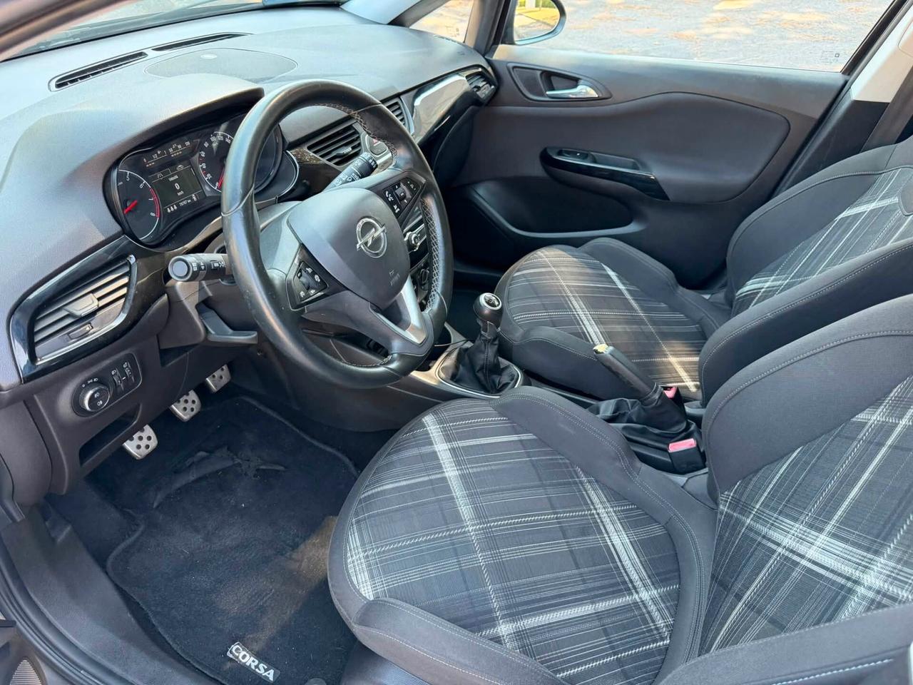Opel Corsa 1.4 90CV GPL Tech 5 porte Cosmo