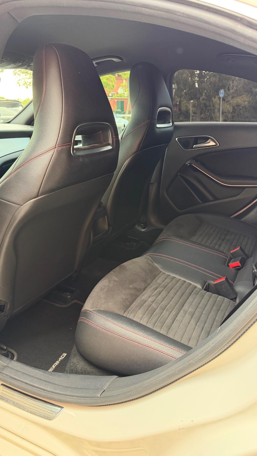 Mercedes-benz CLA 180 d Premium