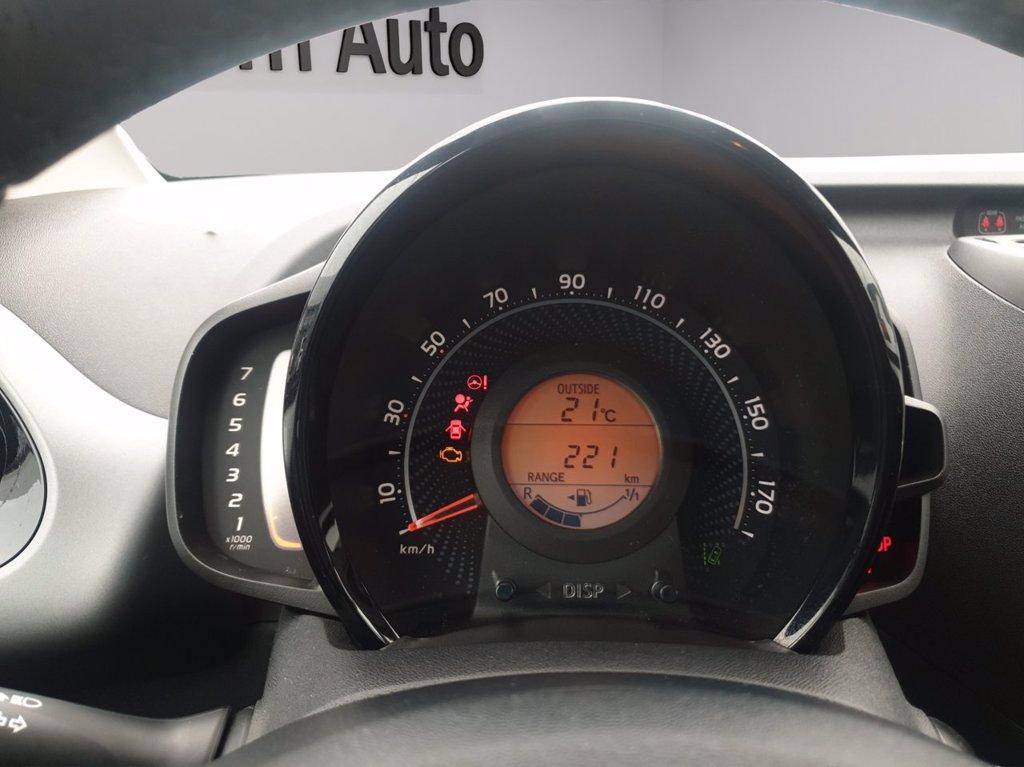 TOYOTA Aygo 5p 1.0 x-play 72cv del 2021
