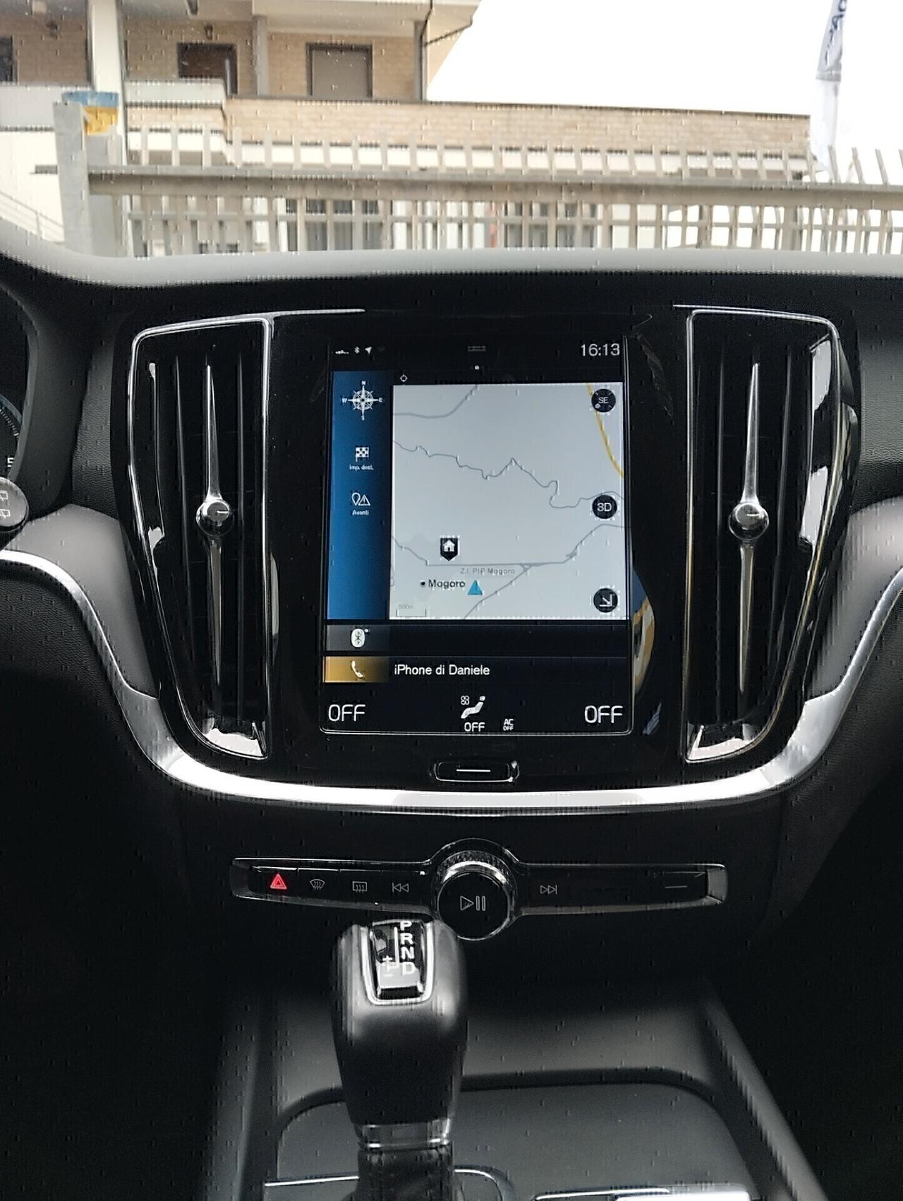VOLVO V60 S.W. 2.0 TDI 150cv D3 Geartronic Business Plus