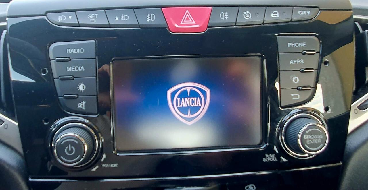 Lancia Ypsilon 1.0 FireFly 5 porte S&S Hybrid Ecochic Gold