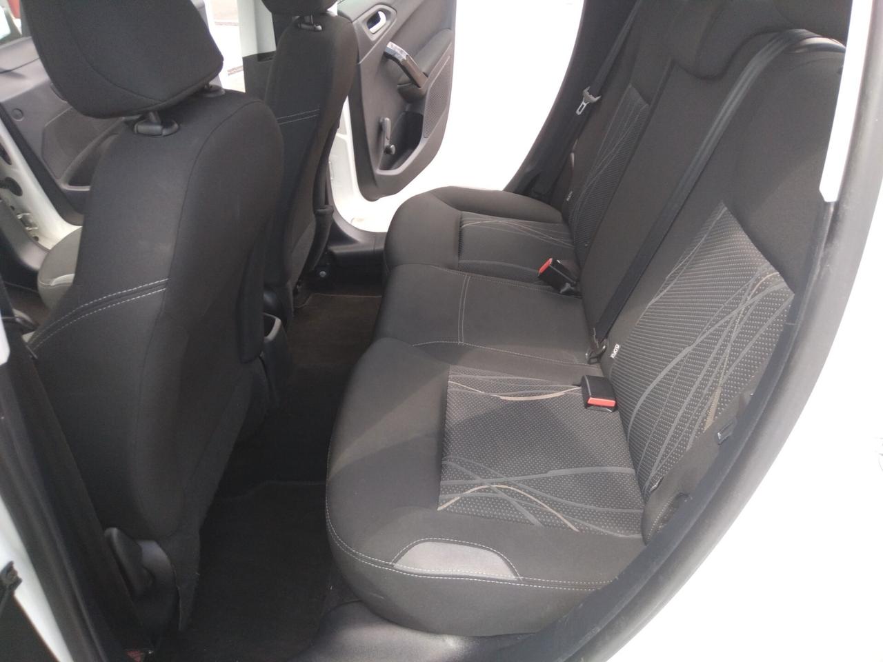 Peugeot 208 1.4 HDi 68 CV 5 porte Allure x neopatentati