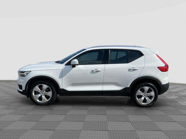 VOLVO XC40 XC40 T2 Momentum