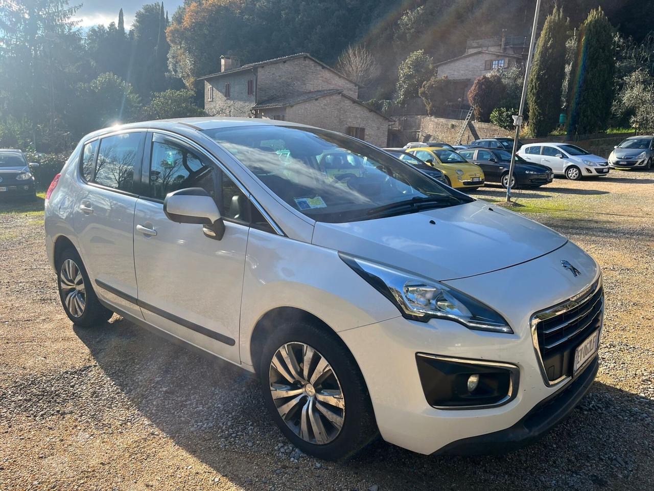 Peugeot 3008 1.6 HDi 115CV Business