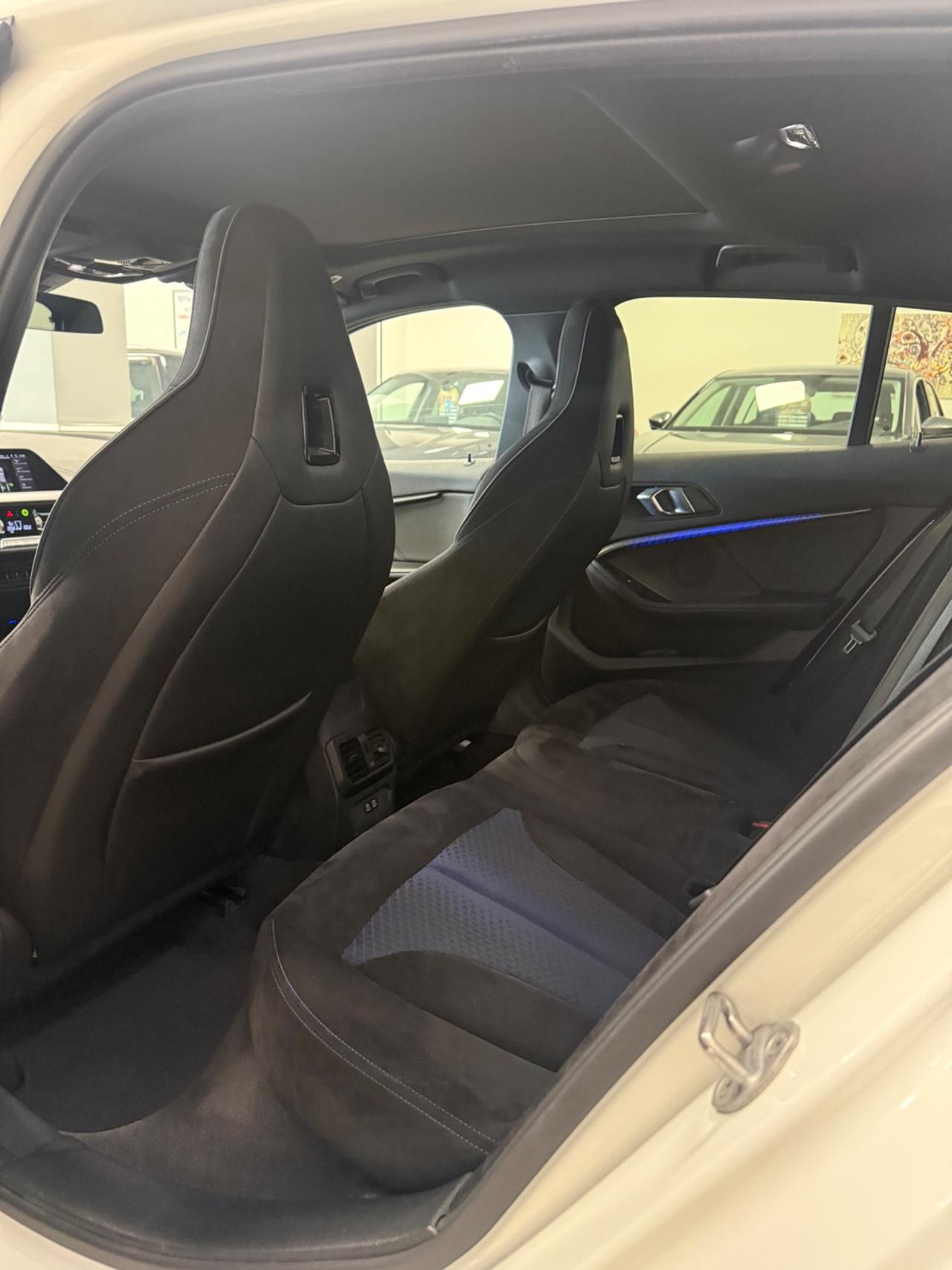 Bmw 116 116d 5p. Msport