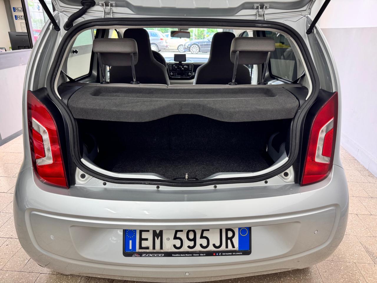 Volkswagen Up 1.0 75 Cv 5P. 100.000 KM - 10/2012