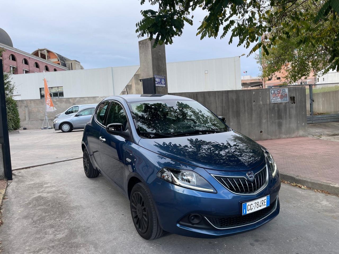 Lancia Ypsilon KM. 26.000! 1.0 Hybrid Ecochic Silver