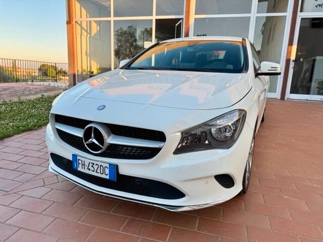 Mercedes-benz CLA 180 d Premium